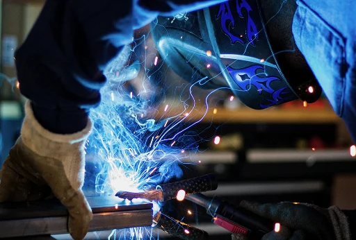 High-speed interconnect components help data center construction